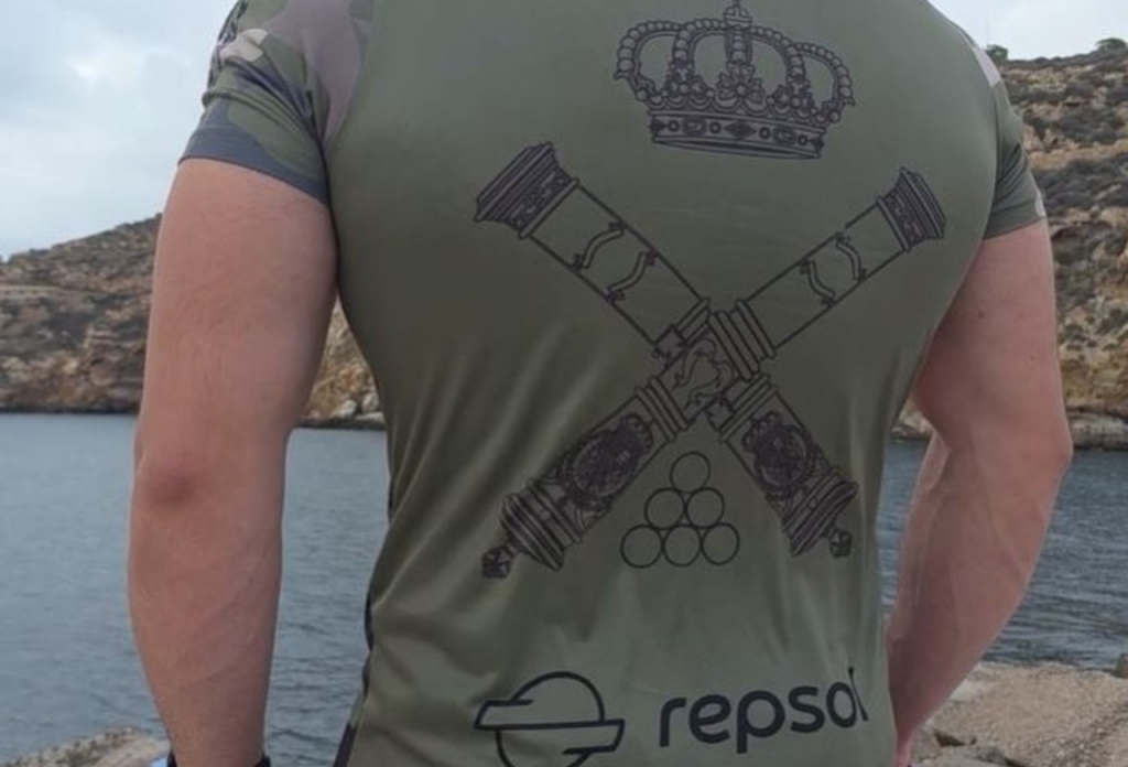 Camiseta Cross de la Artillería