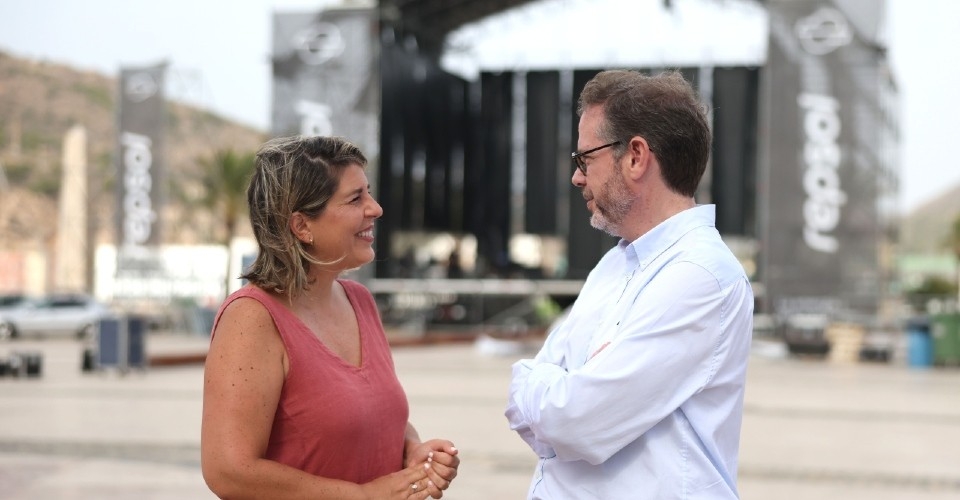 Rafael Quesada, director Repsol Cartagena y Noelia Arroyo, alcaldesa de Cartagena