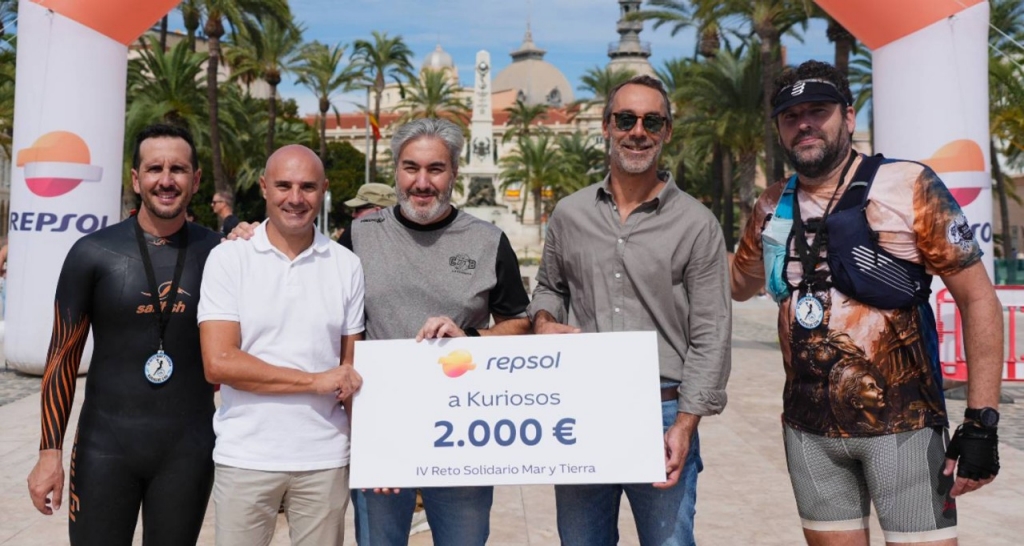 Repsol apoya a Kuriosos a través del Reto Solidario Mar y Tierra