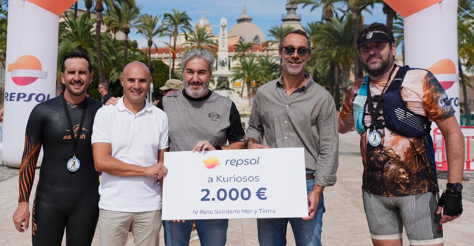 Repsol apoya a Kuriosos a través del Reto Solidario Mar y Tierra